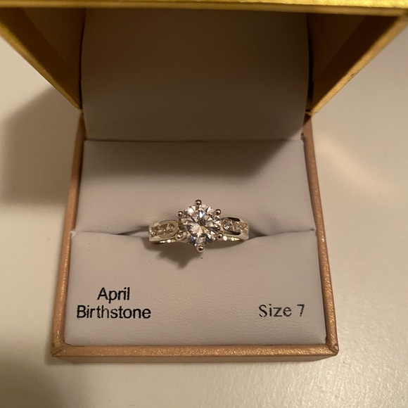 April birthstone ring. - Picture 2 of 6